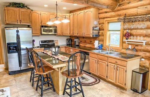 Alma Cabin | New! Secluded Log Cabin with Views & Hot Tub, Foosball, Wood Stove - Heavenly Homestead