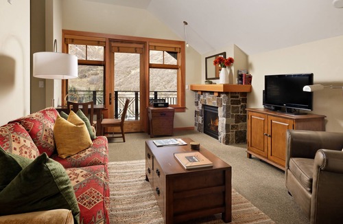 Snowmass Village Condo | New Ski in/out Luxury Studio by gondola deck/spas/views, Cap Pk, Snowm Base Vill