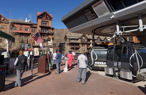Snowmass Village Condo | New Ski in/ski out, Luxury 1 BR, by gondola, deck/spas/Capitol Peak Snowmass BV