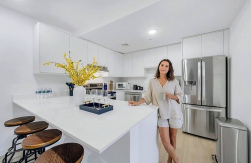 Little Ranches Apartment | New Spacious 3 Bedroom Apt With Rooftop Pool 2 Parking