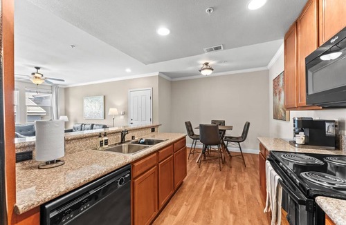 Reno/Tahoe Airport Apartment | New Trendy 1BR Apartment With Heated Pool Gym Minigolf