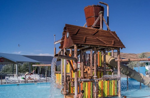 Reno/Tahoe Airport Apartment | New Trendy 1BR Apartment With Heated Pool Gym Minigolf