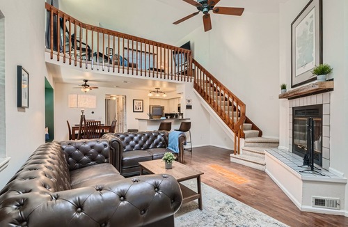 Meadow Hills Condo | New! Urban Oasis - Pool Access - Fireplace - 31 Day Rental