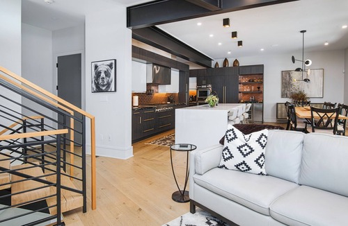 Vail Ski Chalet | New Vail Chalet. 5 BR, 5 Bath. Spectacular views Easy access to free shuttle bus