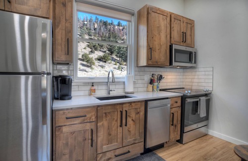 South Fork House | Newly Built Duplex | A/C | Peekaboo River Views | Cozy Interior