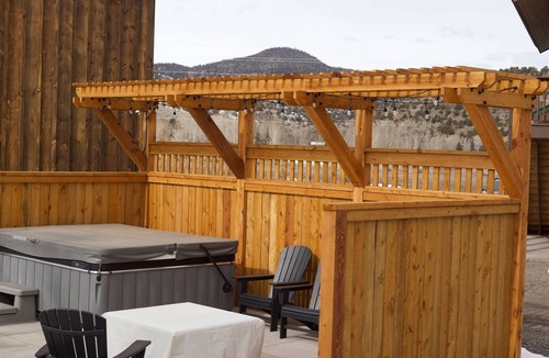 South Fork Cabin | Newly Built Shady Creek Tiny Home @ Tiny Timbers Resort!