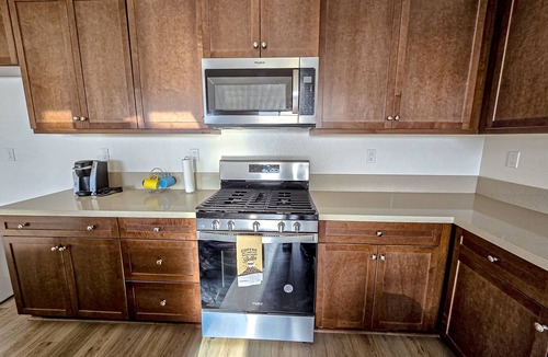 Riverside House | Newly-built single-level home with full kitchen & central AC - near UC Riverside