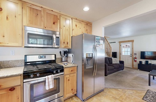 Tahoe Paradise House | Newly Remodeled Chalet - Near Skiing & Golf