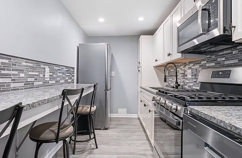 Coraopolis House | NEWLY REMODELED-3bed 2bath Pittsburgh House Mins Away from NFL DRAFT!