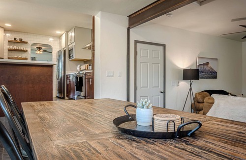 Palisade House | *Newly Remodeled* Perfect for Groups