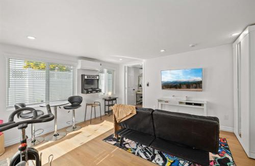 Simi Valley Apartment | Newly Renovated 1BR Suite, Patio BBQ, Fire Pit