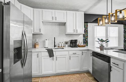 Cleveland House | Newly Renovated and Designed Near Downtown