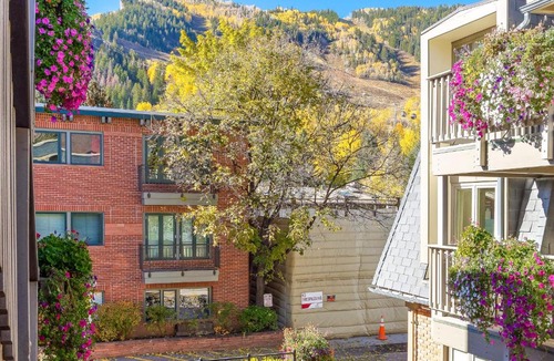 Aspen Hotel | Newly Renovated Condo with Hot Tub - Excellent Downtown Aspen Location