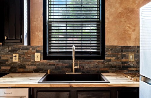 Taos House | Newly Renovated Vacation Rental with Private Patio Near Glamping & RV Park in Taos, New Mexico