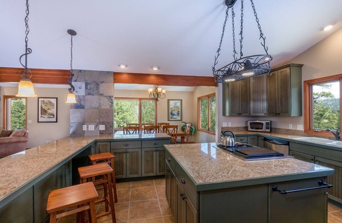 Aspen Brook House | Next to Rocky Mtn Natl Pk Luxury Vacation Home Views & River Spotless [Specials]