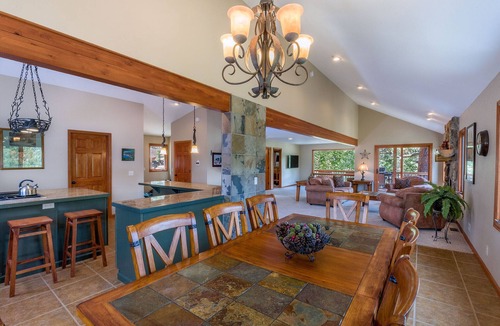 Aspen Brook House | Next to Rocky Mtn Natl Pk Luxury Vacation Home Views & River Spotless [Specials]
