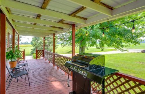 New Haven  Huron County House | North Fairfield Family Home w/Hot Tub & Porch!