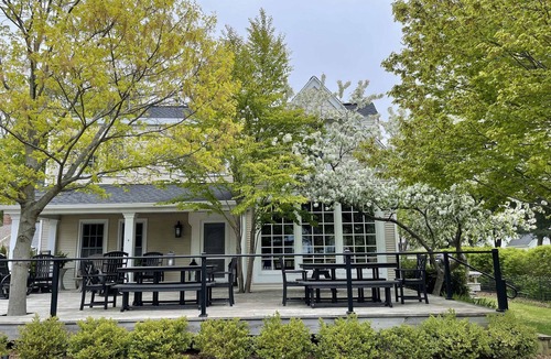 South Haven House | North Shore 6Bed/5-1/2 Bath,Pool,Fire Pit, Beach, Decks, Fireplace