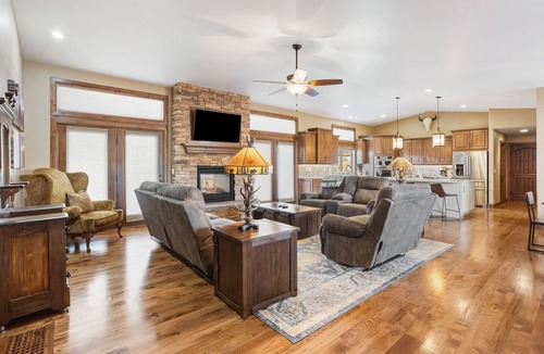Gleneagle House | Northgate Haven Game Room, Views, Spacious, Modern & Convenient