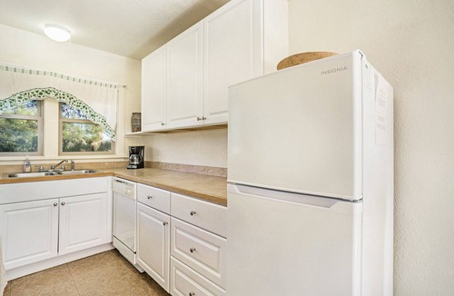 Estes Park Cabin | O'Deer Cabin – Dog-Friendly, Walk to Downtown Estes, Private Hot Tub – EV#3241