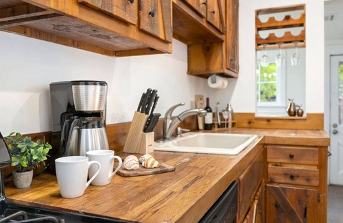 Old Town West House | Oak Street Bungalow Walk to Old Town & CSU