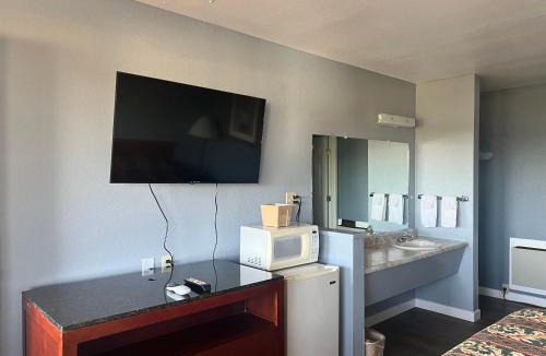 Fallon Hotel | Oasis Inn and Suites