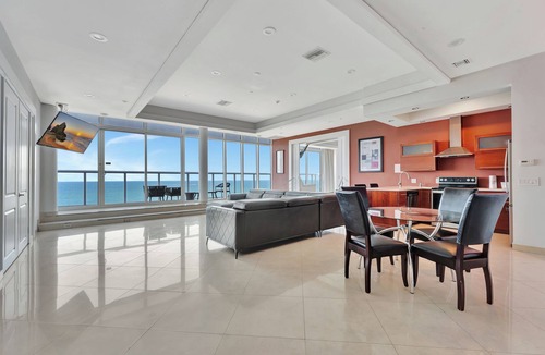 Bermuda Riviera Apartment | Ocean Front Penthouse