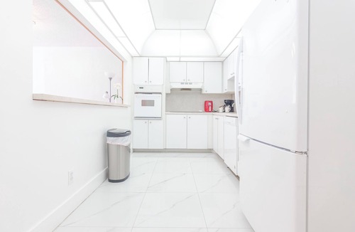 Sunny Isles Beach Apartment | Ocean Reserve by Boutique Apartments MIA