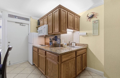 Lenox Park Condo | Oceanfront Balcony Condo – Walk to Dining, Splash Park & More