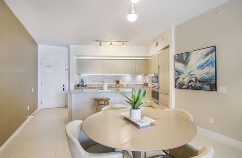 Hollywood South Central Beach Condo | OCEANFRONT BUILDING; rooftop pool, 1 Bd condo with OCEAN VIEWS GUARANTEED