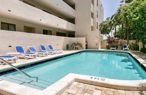 Juno Beach Condo | Oceanfront Condo on the beach 2bed 2ba renovated ocean views heated pool hot tub