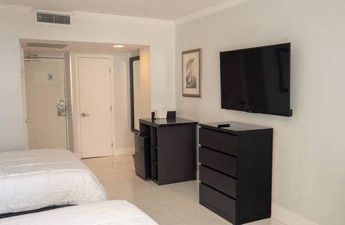 Galt Mile Resort | Oceanfront Escape w/Heated Pool, Spa & Near Las Olas