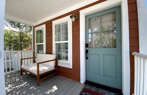 Buena Vista House | Off Main Downtown BV Cottage - STR-048