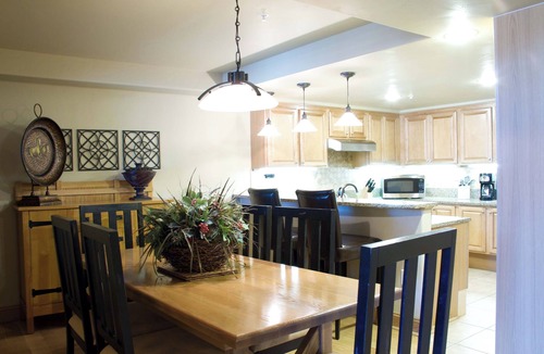 Steamboat Springs Resort | OFFICIAL LISTING | Wyndham - Steamboat Springs 1 BR Condo w/Pools & Ski Shuttle
