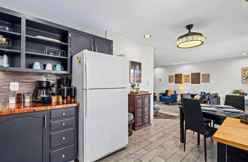University Park Apartment | Old Town Condo Near CSU | Pool, Sauna, Gym & Bikes