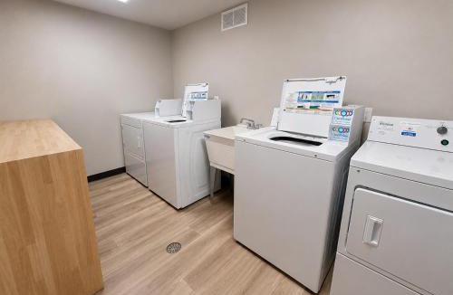 University Park House | Old Town Condo Near CSU with Pool, Sauna, Gym and Bikes