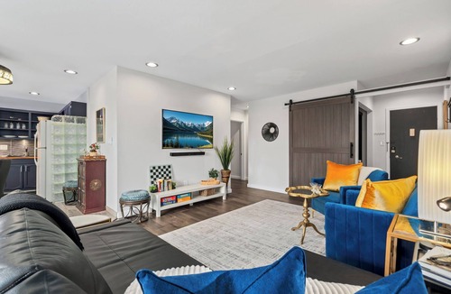 University Park Apartment | Old Town Condo Near CSU Pool, Sauna, Gym & Bikes