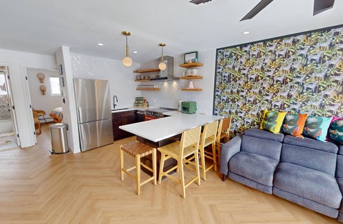 Dillon Condo | On Lake. Walk to Marina, Concerts, Parks, Dining. Hip Updated Unit. Big Yard
