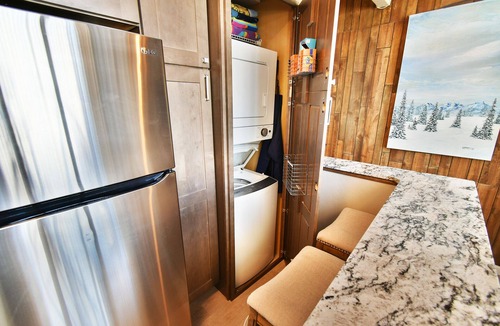 Dillon Condo | On Lake, WOW Views! 4 Kings, Big Deck. Walk to Marina, Concerts, Events