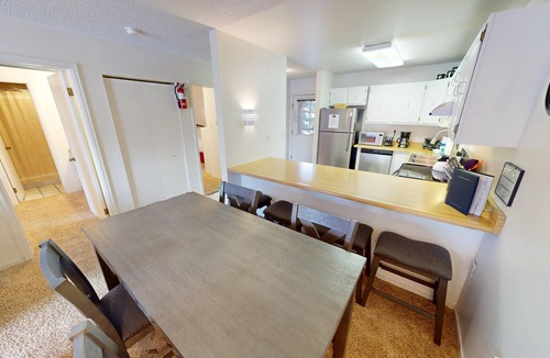 Mountain House Condo | On River Trail! Walk to Festivals, Dining, Shops. Hot Tub, Sauna!