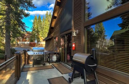 Montgomery Estates House | On Tahoe Time - Pets Pool Table Game Room