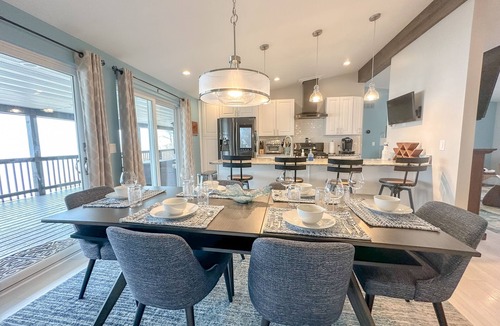 Vermilion House | On The Lake! 5 Bedroom Lakefront Home