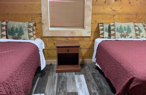 South Fork Cabin | One bedroom cabin with queen bed and sofa bed