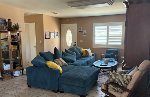 Lakeland Village House | One bedroom w/shared bathroom, WiFi & Amenities in Lake Elsinore Home