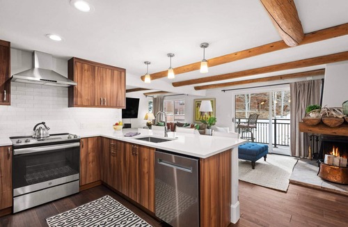 Aspen Condo | One Block to Aspen Mtn & 3 Blocks to Downtown! Covered Parking and Balcony