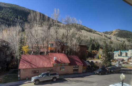 Telluride Condo | One block walk to gondola, ski lockers downstairs, River Trail close by!