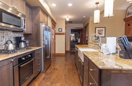 Peak 8 Condo | One Ski Hill Penthouse: Ski-in/Out, A/C, Swimming Pool, Bowling, Shuttle