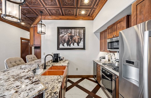 Peak 8 Apartment | One Ski Hill Place 2BR — Gondola views & bowling