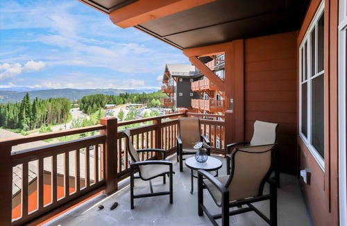 Peak 8 Condo | One Ski Hill Place Luxury 2BR Ski-In/Ski-Out Condo on Peak 8 - Amenities Galore!