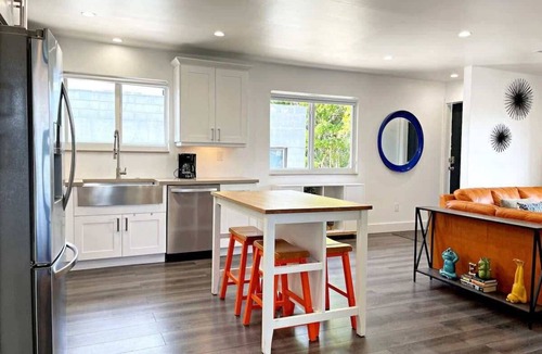 Hendricks and Venice Isles Apartment | Orange Dream in the Sky